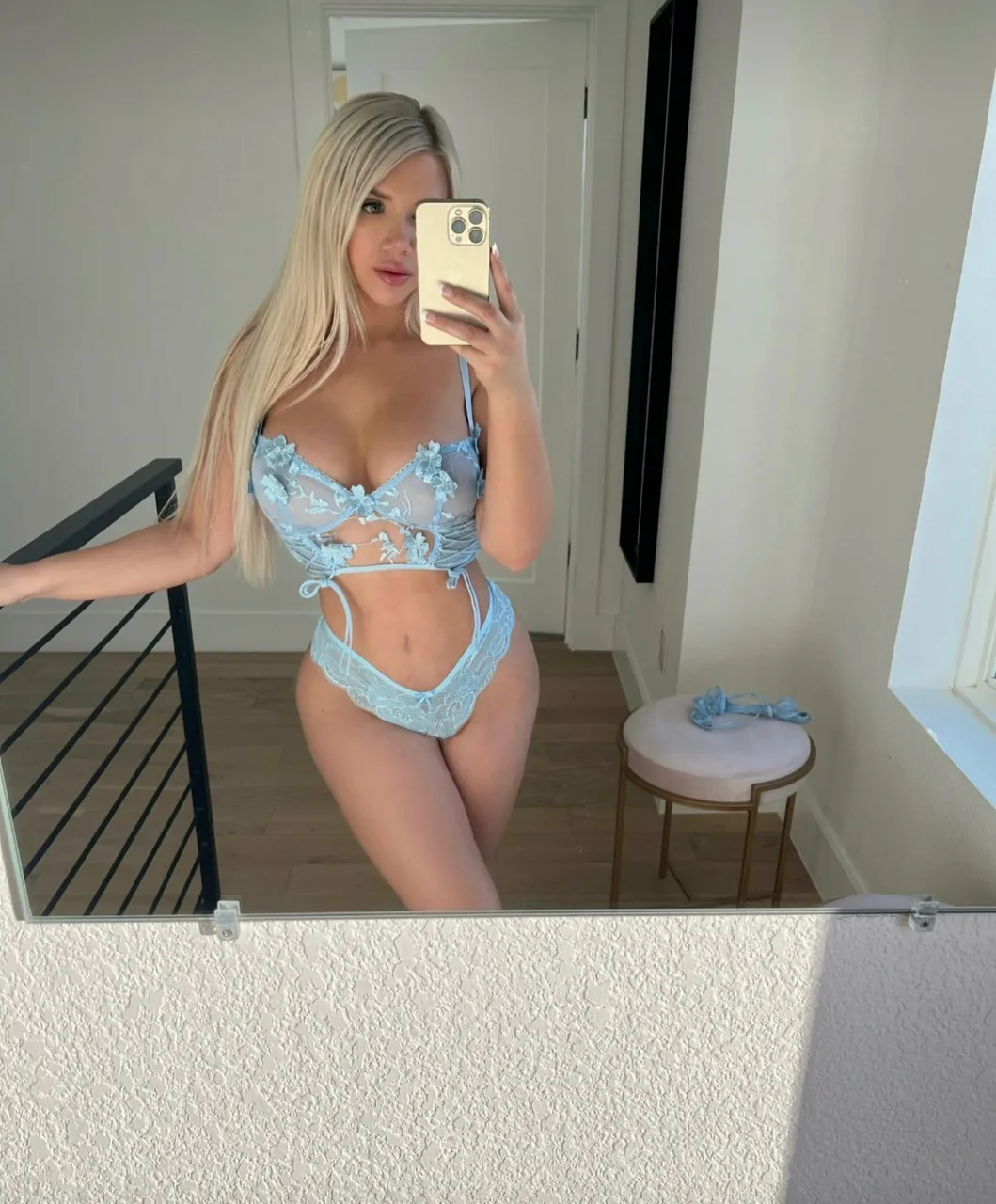 Escorts Pickering, Ontario Carol