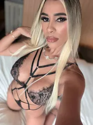 Escorts New York City, New York Shaki