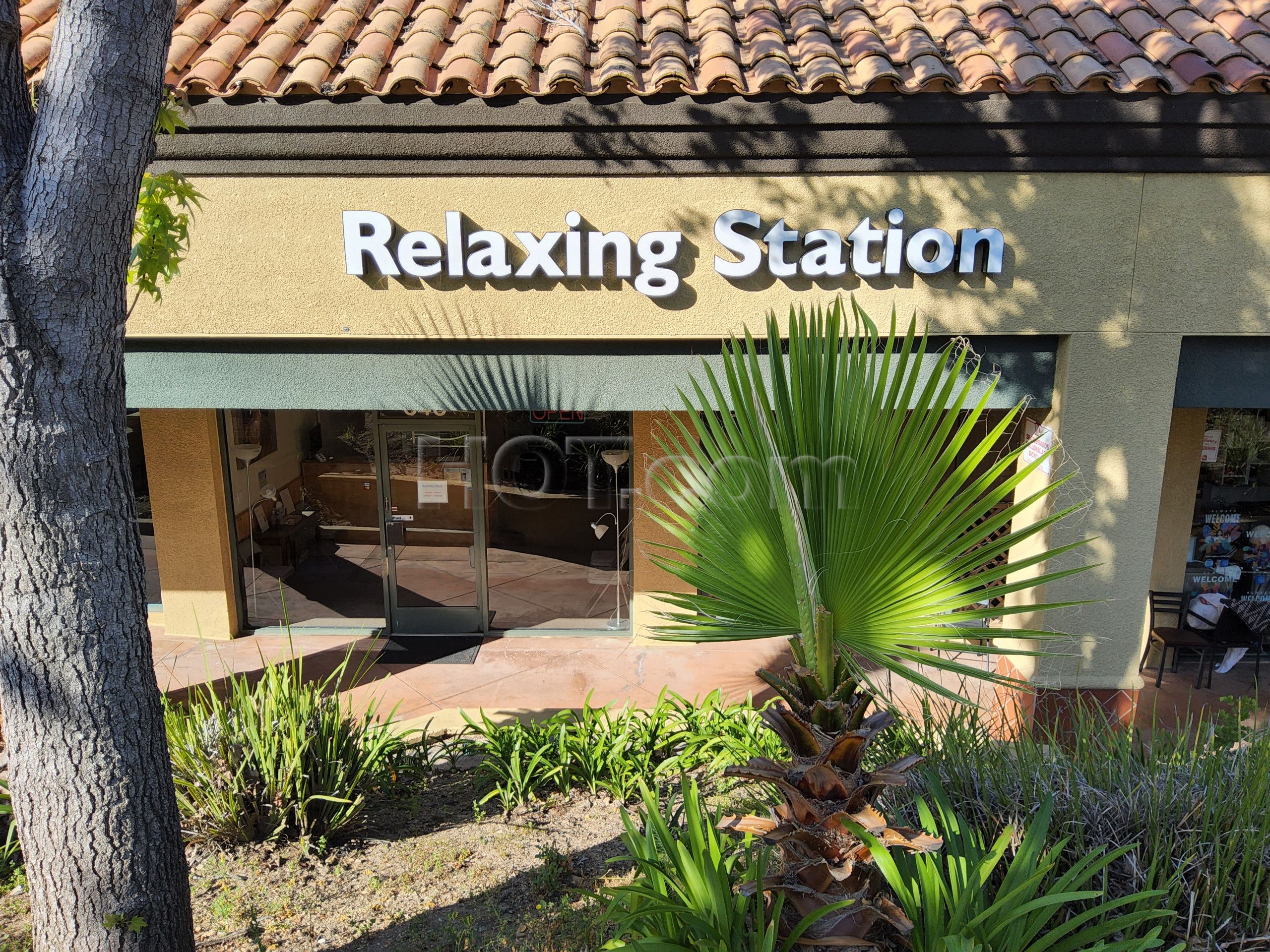 Oak Park, California Relaxing Station