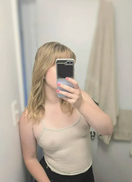 Escorts Niagara Falls, Ontario Daisy Whyte