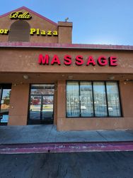 Santa Ana, California Blue & Moon Massage Spa