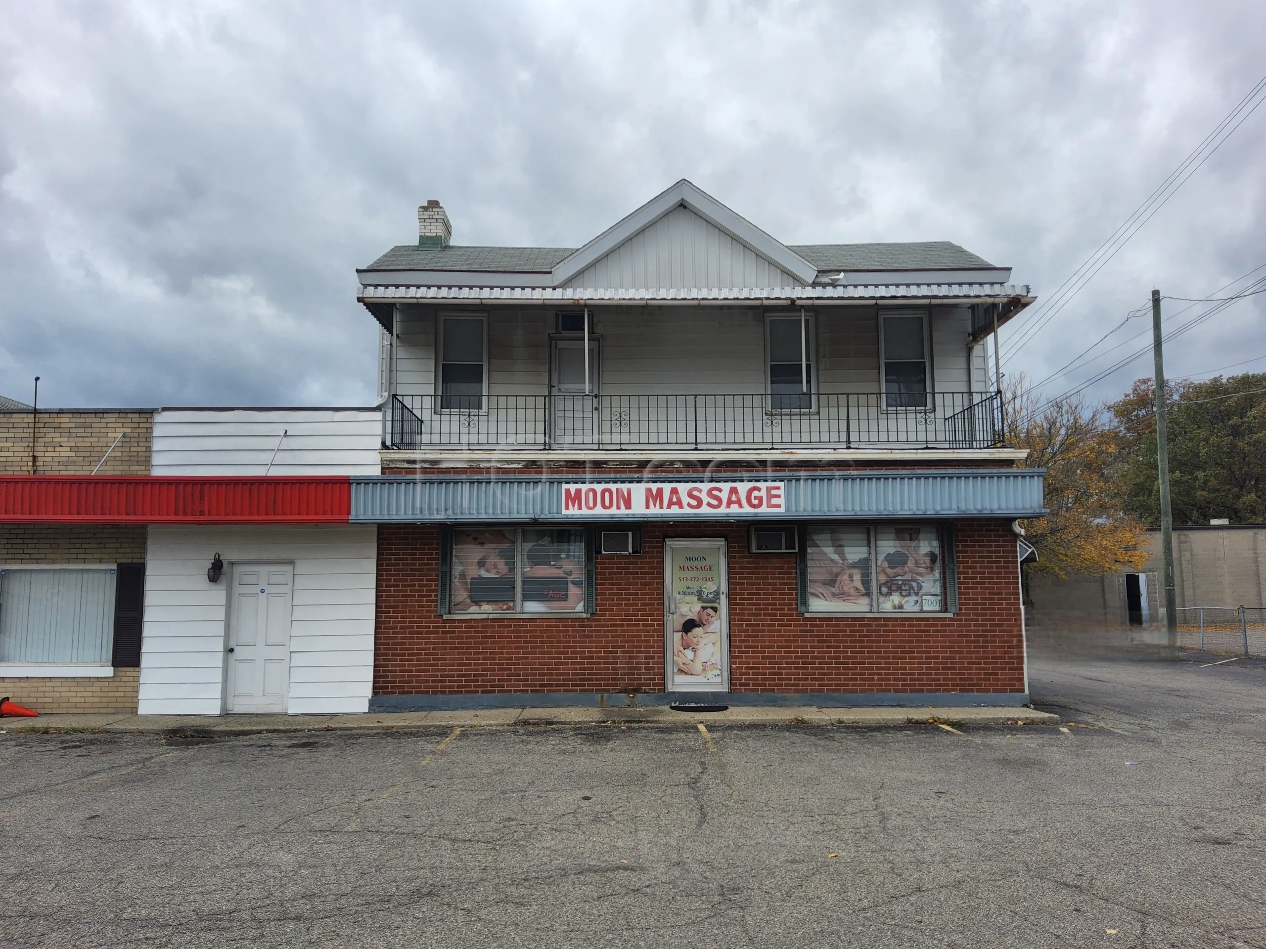 Cincinnati, Ohio Moon Massage