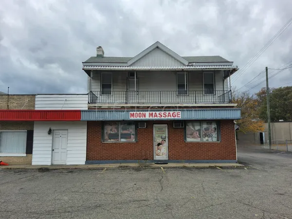 Massage Parlors Cincinnati, Ohio Moon Massage