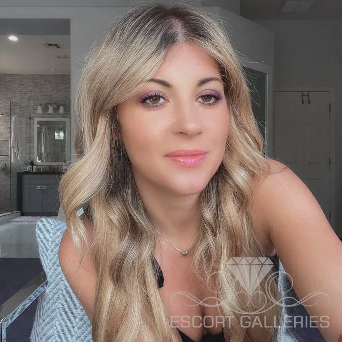 Escorts Bitonto, Italy null