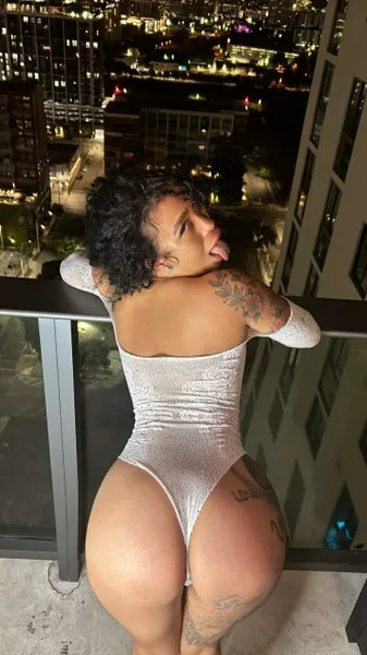 Escorts Miami, Florida Kira