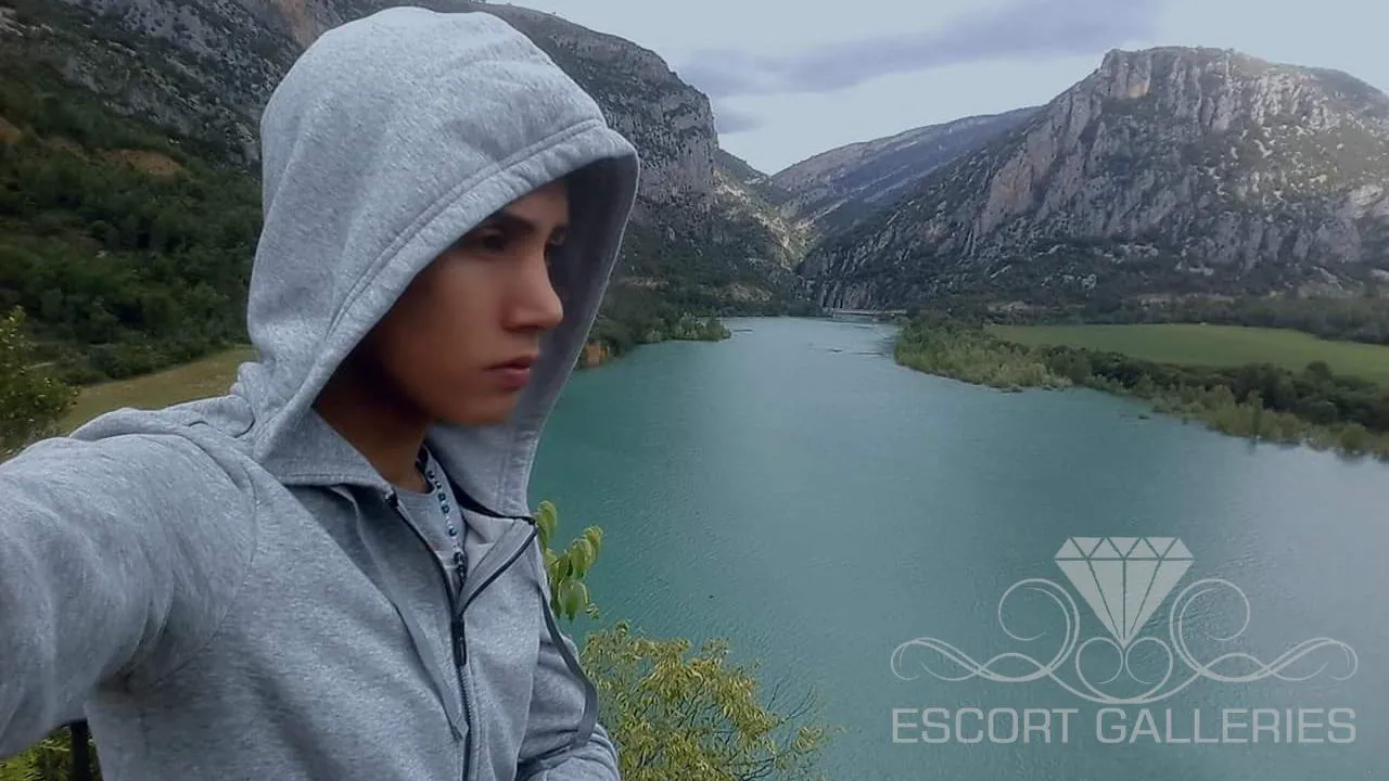 Escorts Berlin, Germany colombianocaliente