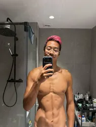 Escorts Zurich, Switzerland Korean_Twunk