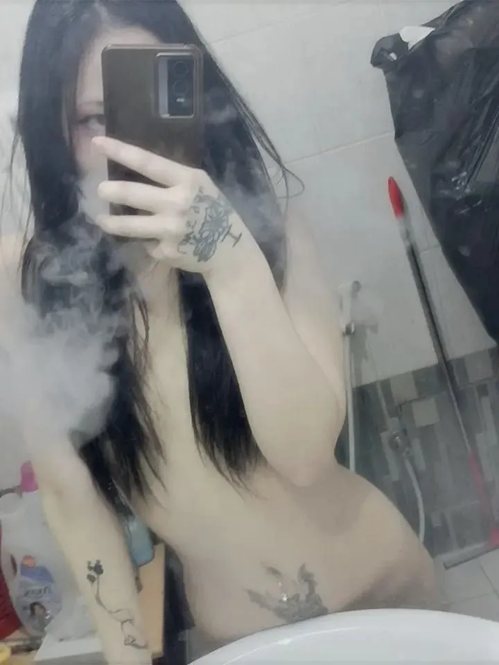 Escorts Bahrain Babie​ Small​ Girl