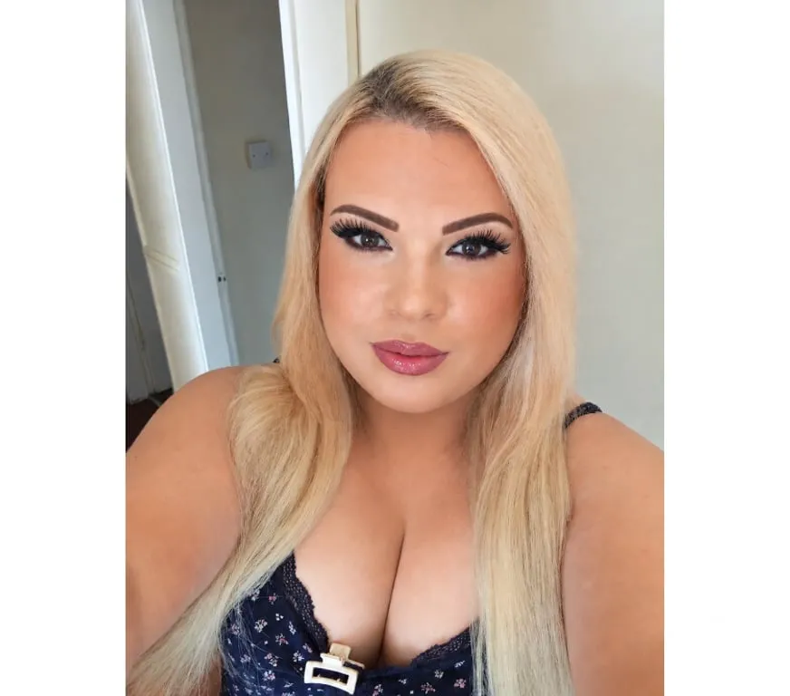 Escorts Doncaster, England Maya trans lady boy 💕