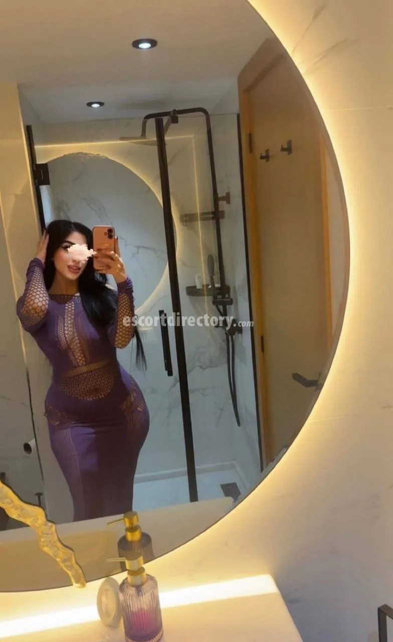 Escorts Abu Dhabi, United Arab Emirates Jasmine