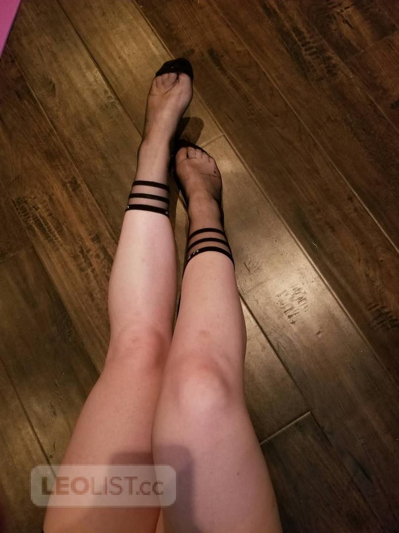 Escorts Kitchener, Mississippi Experienced Domme - come be My bitch!