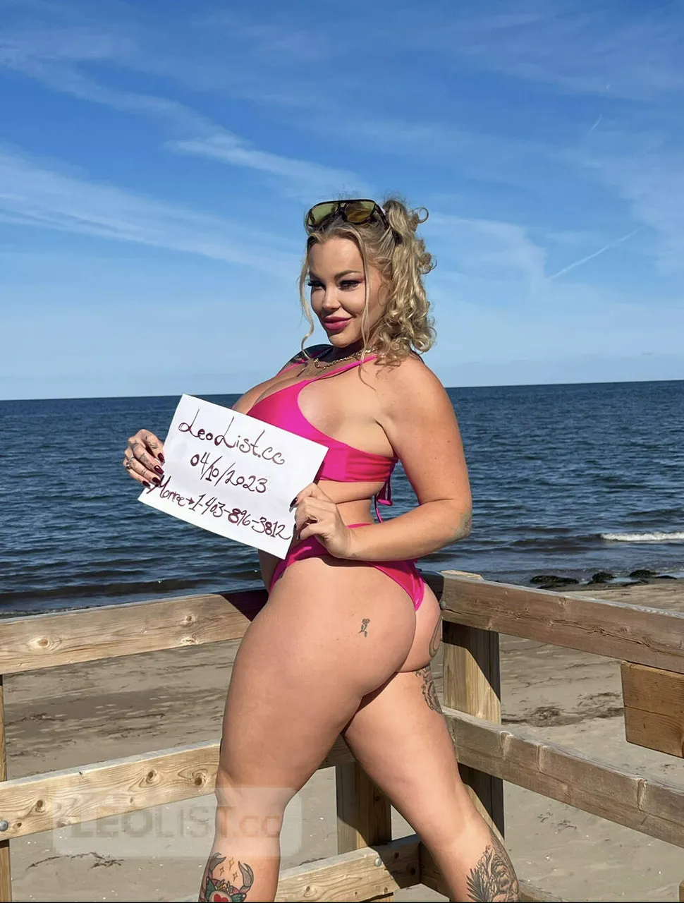 Escorts Brandon, Manitoba The Curvy Goddess! HERE NOW! :)