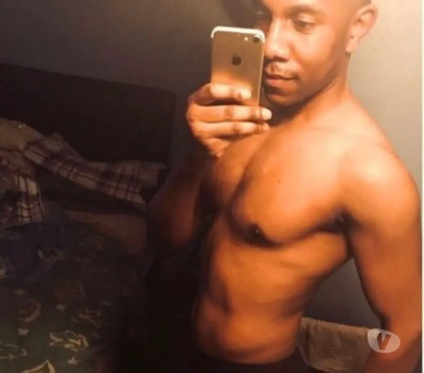 Escorts Colindale, England Bi Black Hung Late Night Meet Please Email (Email Is In Ad)