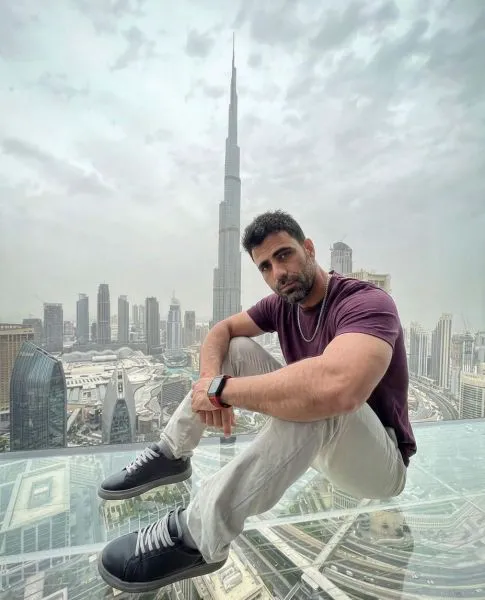 Escorts Singapore, Singapore XHUGOXDOMX