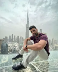 Escorts Singapore, Singapore XHUGOXDOMX