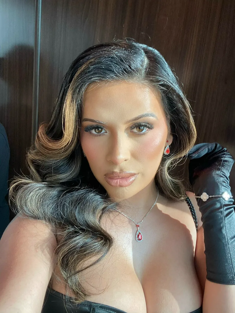 Escorts Glendale, California Persian Pornstar