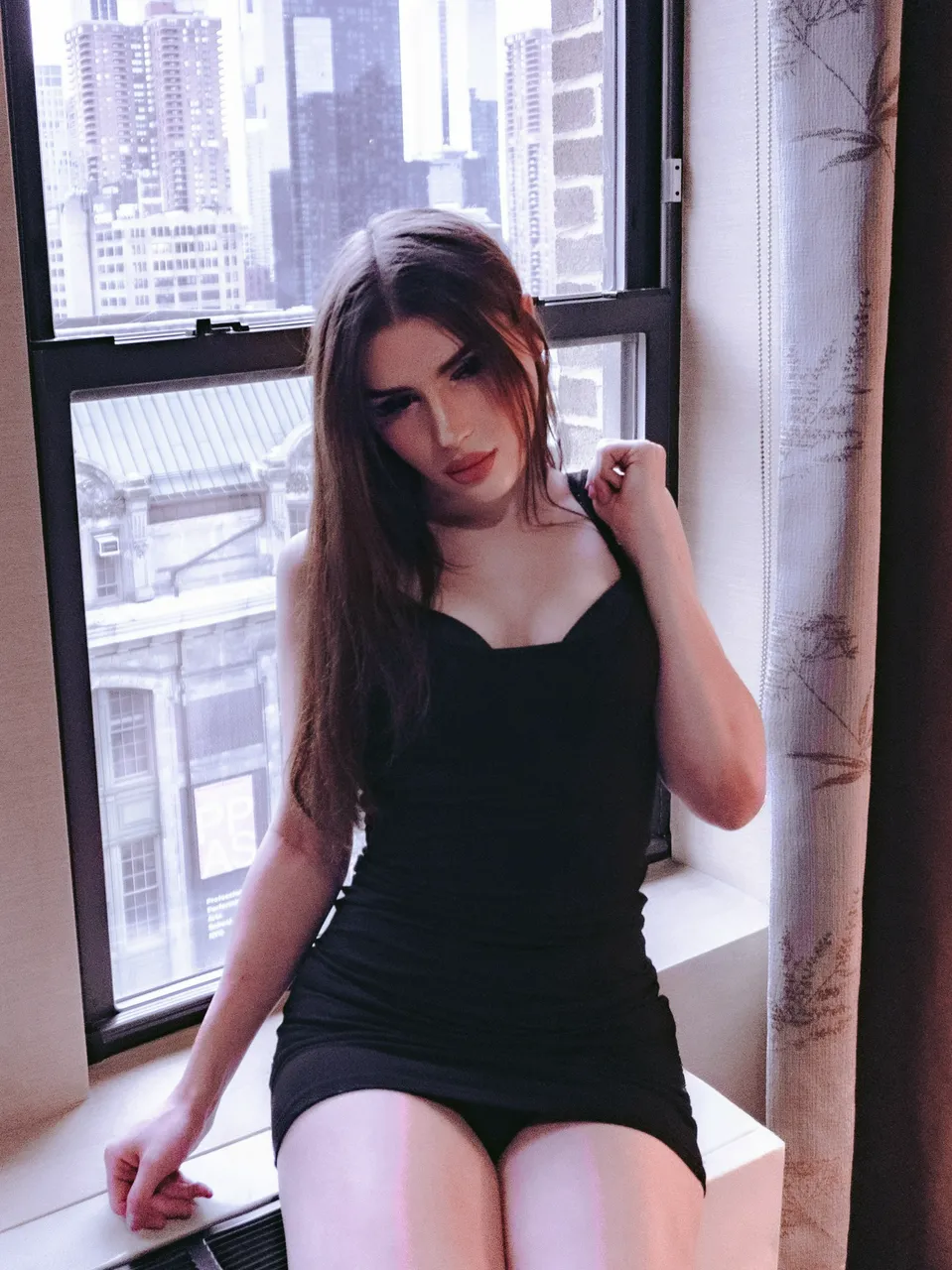 Escorts Manhattan, New York Emira Midtown