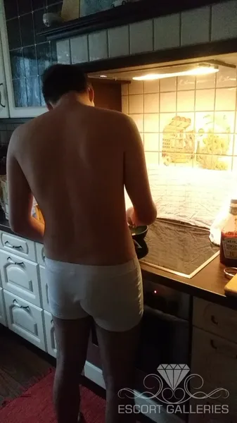 Escorts Hamburg, Germany Niklas