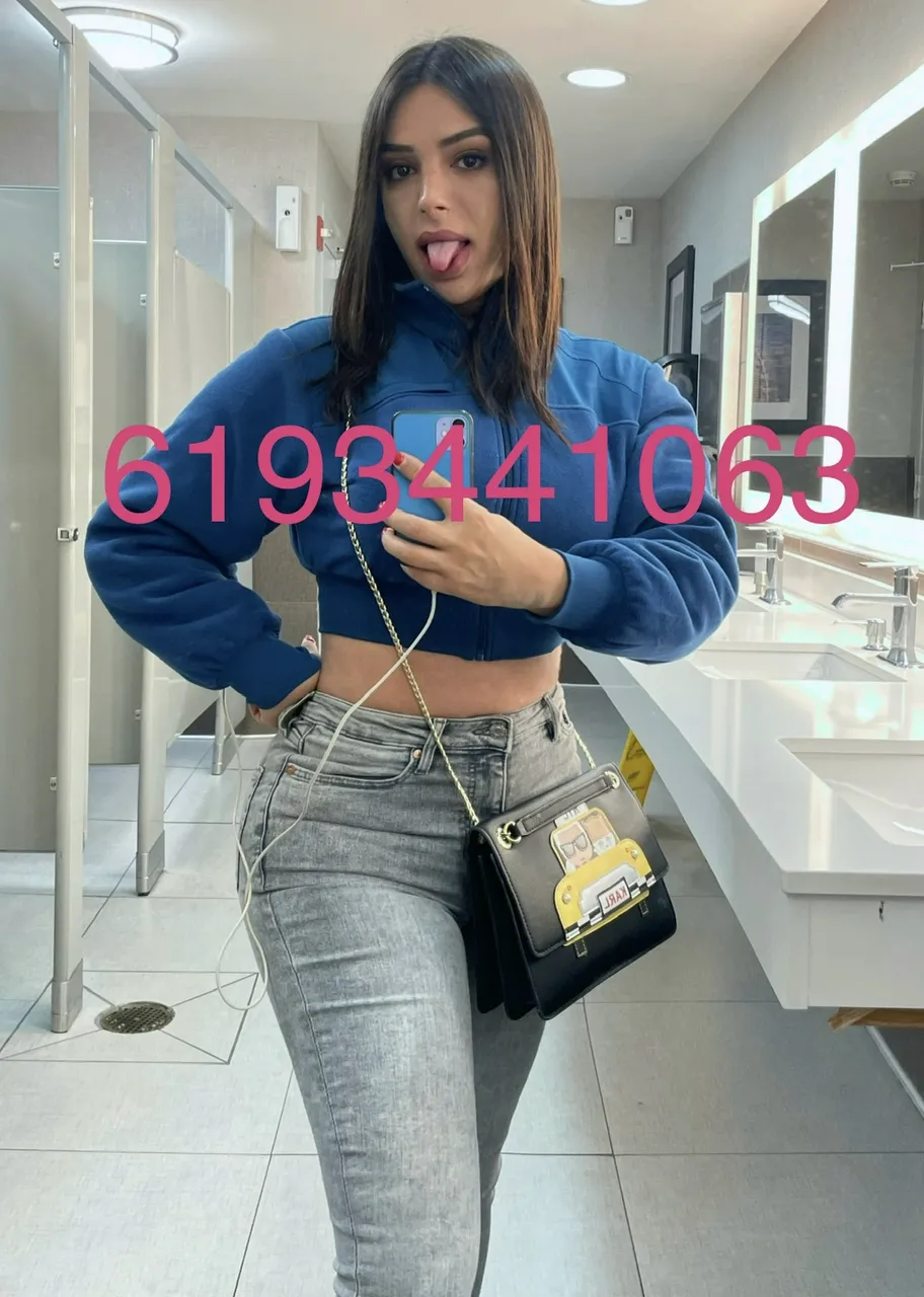 Escorts Chicago, Illinois NORTH HOLLYWOOD ✅