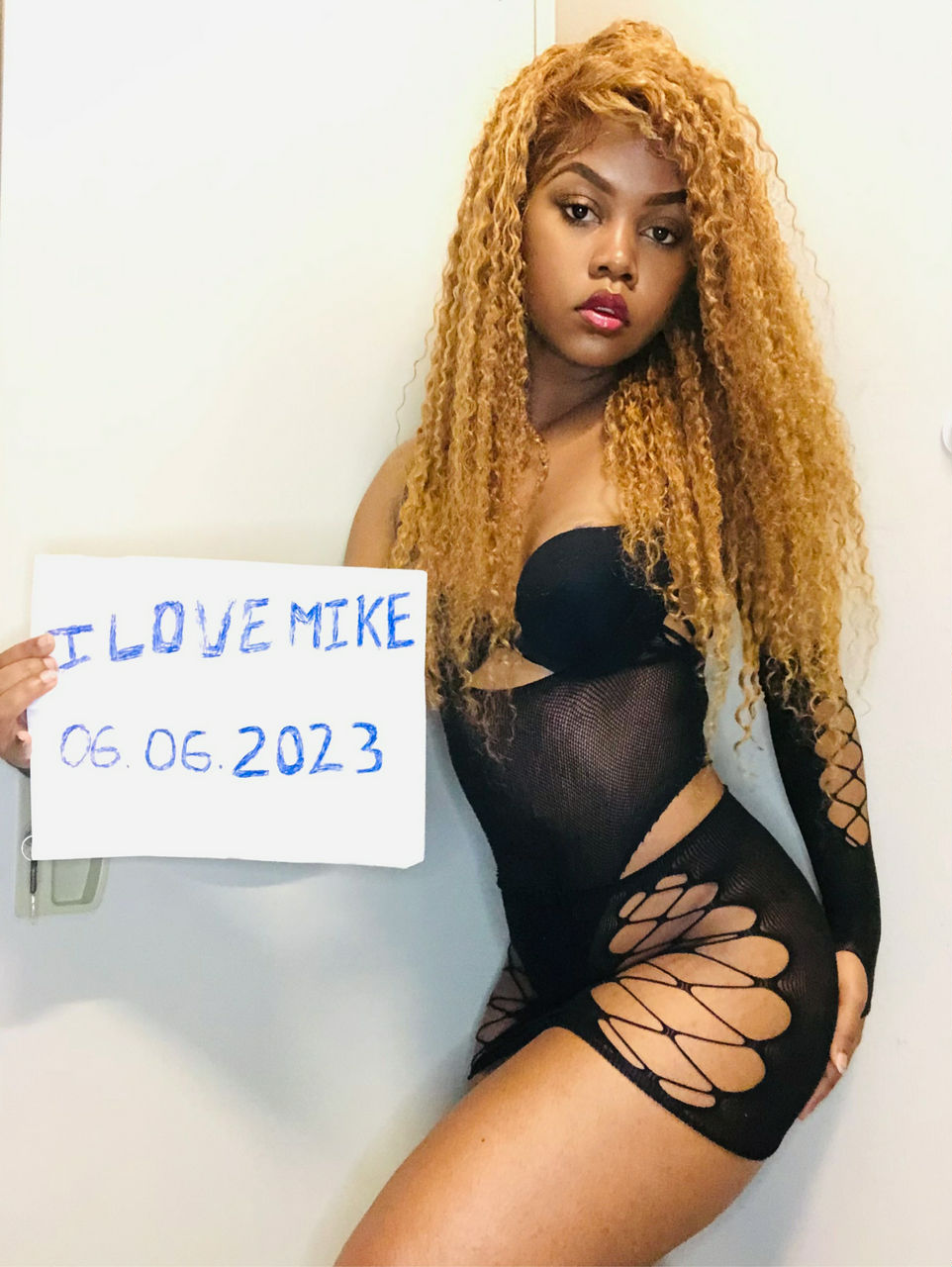 Escorts Dubai, United Arab Emirates Seductive Beauty Escort Luxichoco Sheikh Zayed Road