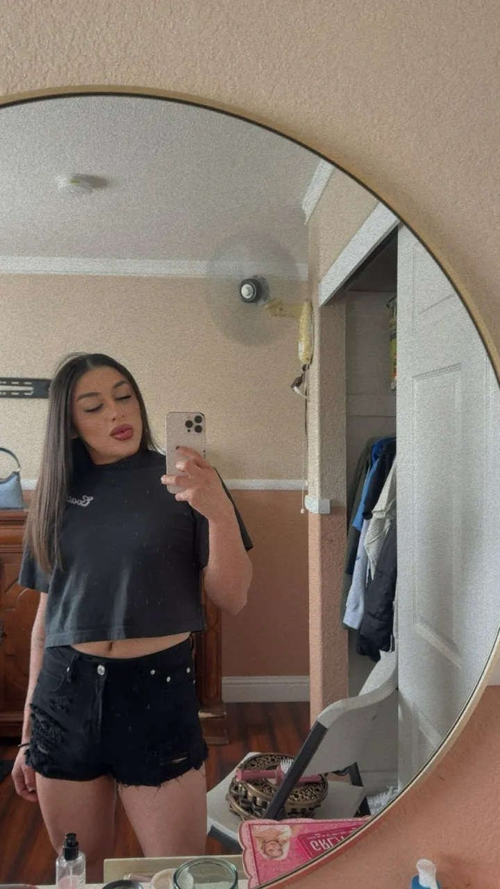 Escorts Santa Rosa, California Shopi