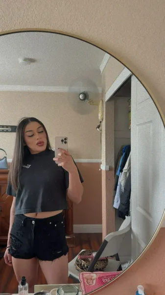 Escorts Santa Rosa, California Shopi