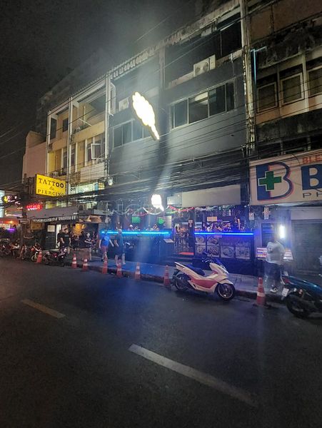 Beer Bar / Go-Go Bar Bangkok, Thailand Always Food and Drink