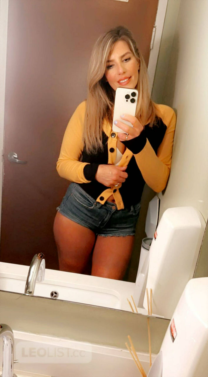 Escorts Edmonton, Alberta Pamelaluv!