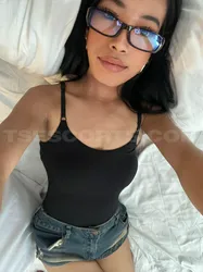 Escorts Makati City, Philippines Thizzoted