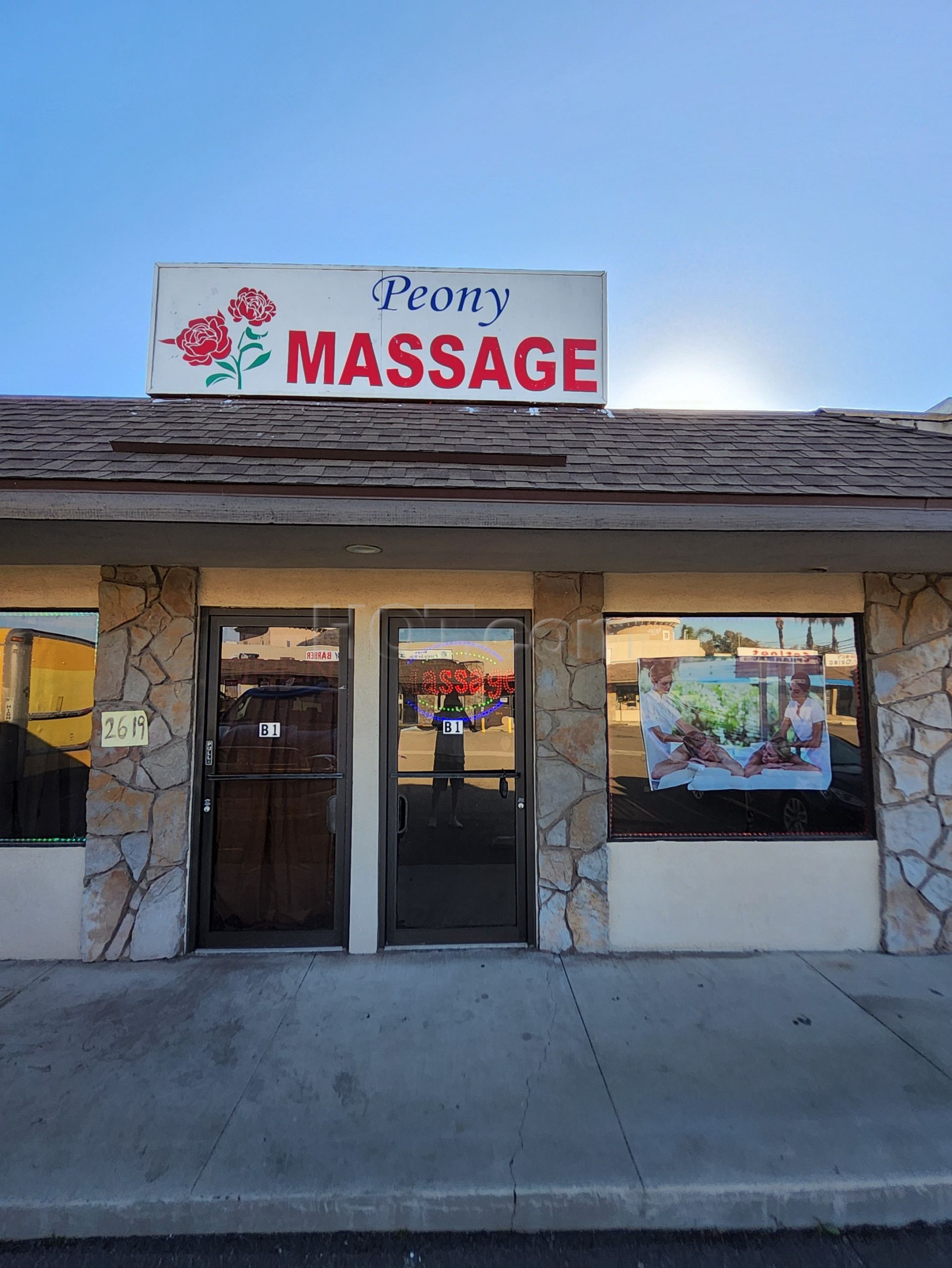Santa Ana, California Peony Massage