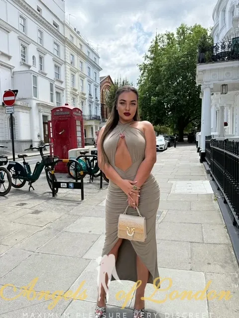 Escorts London, England Cardi