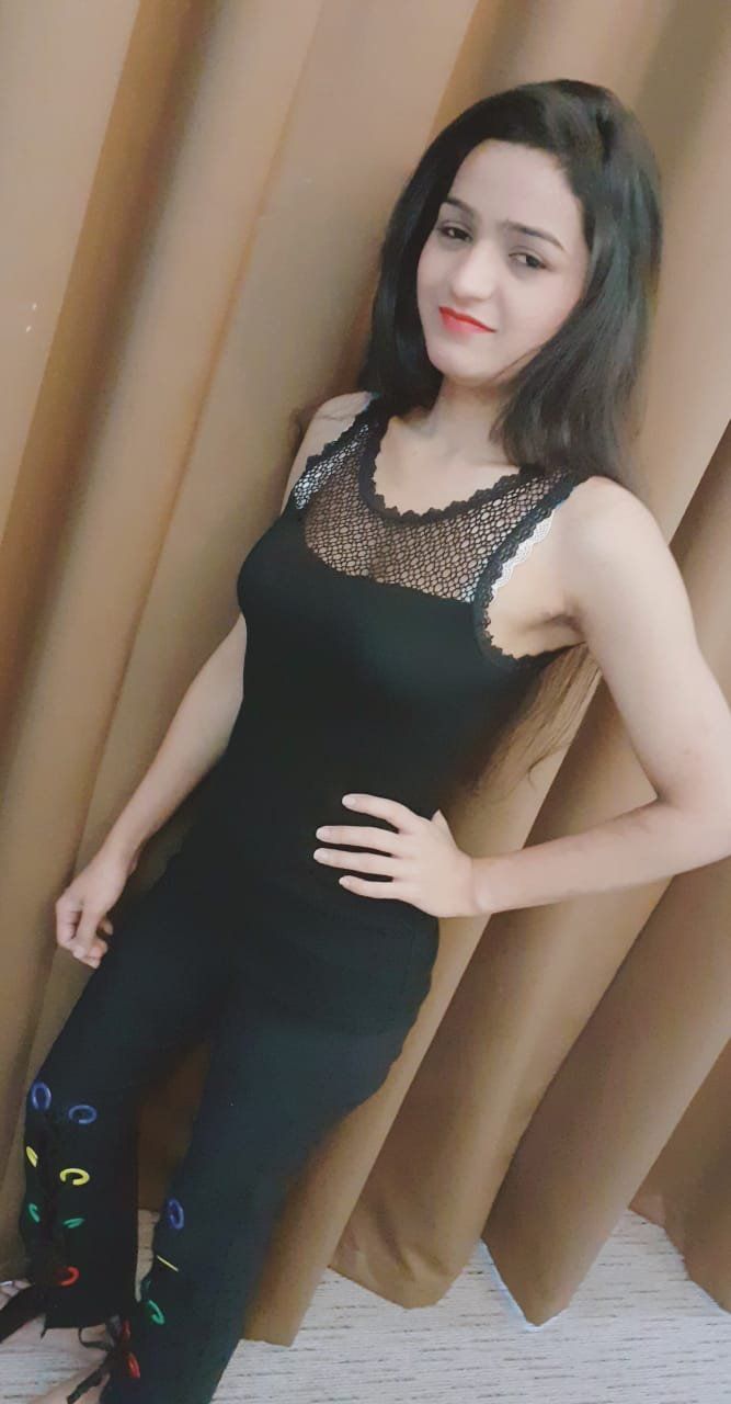 Escorts Dubai, United Arab Emirates Muskan Indian Girl