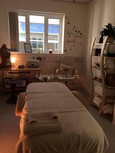 Escorts Baltimore, Maryland Massage Therapist with full service