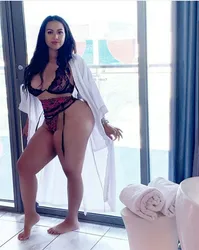 Escorts Paris, France (Plan cul sans lendemain)