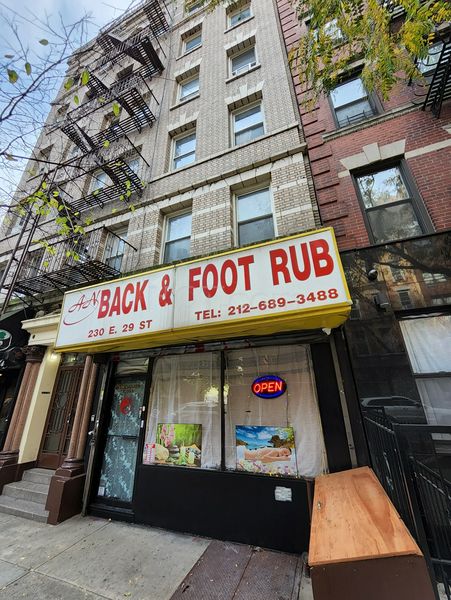 Massage Parlors New York City, New York A N Back and Foot Rub