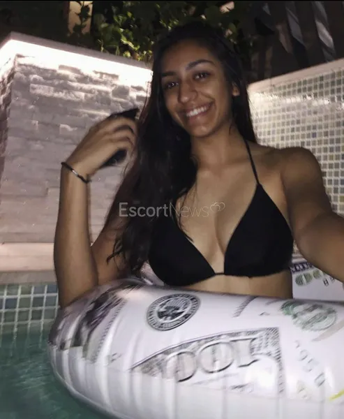 Escorts India ayushiest