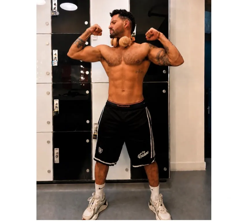 Escorts London, England LUKA_BRAZILIANXL