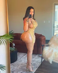Escorts Mississauga, Ontario Amber