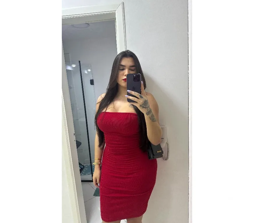 Escorts London, England 🔥 Luisa Medeiros 💋 Big-Ass Beauty with Gorgeous Curvy