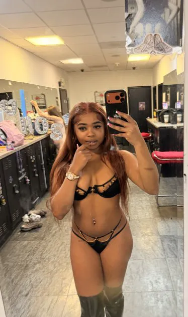 Escorts Bellevue, Washington Valencia Monet