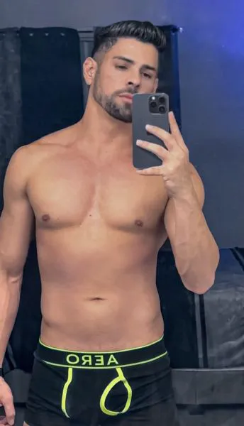 Escorts New York City, New York Oscar_UC