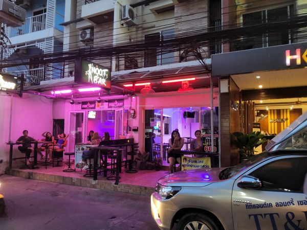 Beer Bar / Go-Go Bar Pattaya, Thailand Noot Bar