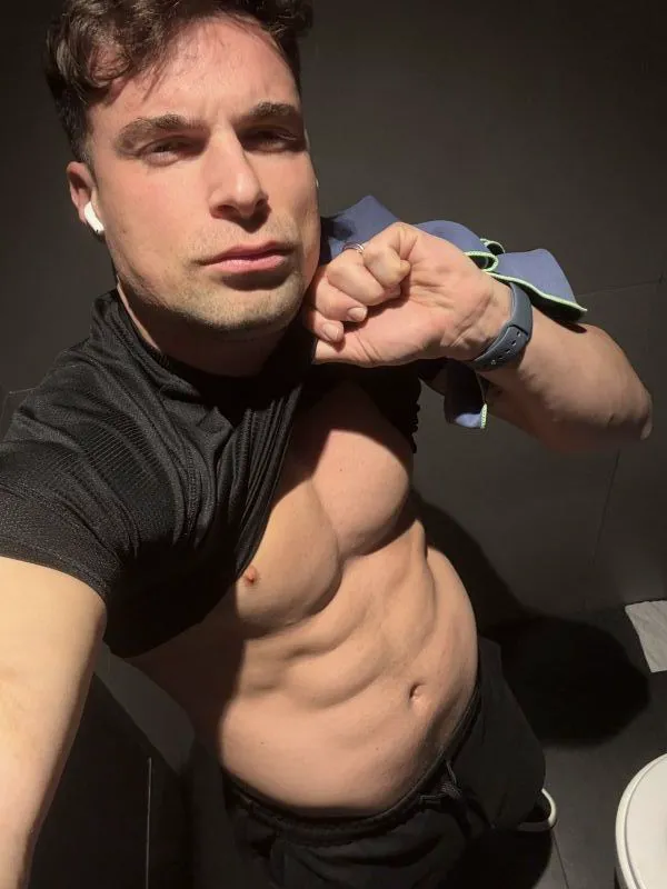 Escorts Madrid, Spain BOYNEXTDOORMXGR