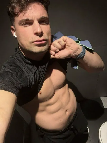 Escorts Madrid, Spain BOYNEXTDOORMXGR