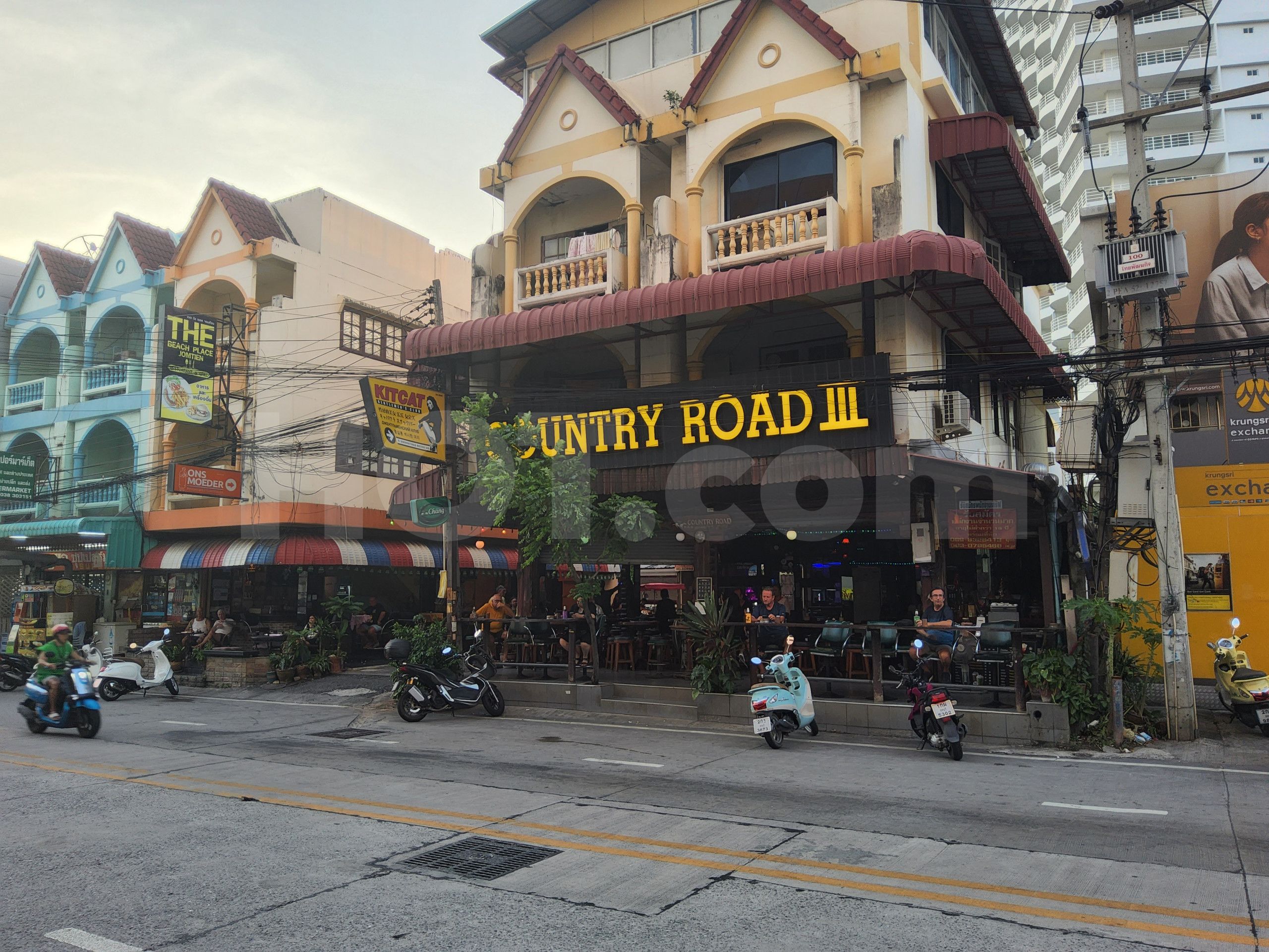 Ban Laem Mai Ruak, Thailand Country Road 3