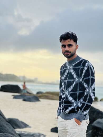 Escorts Gold Coast, Australia Indian boy
