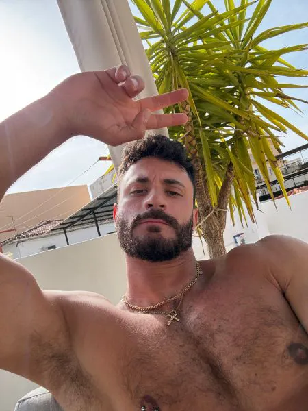 Escorts Como, Italy Datitalianboy
