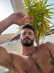 Escorts Como, Italy Datitalianboy