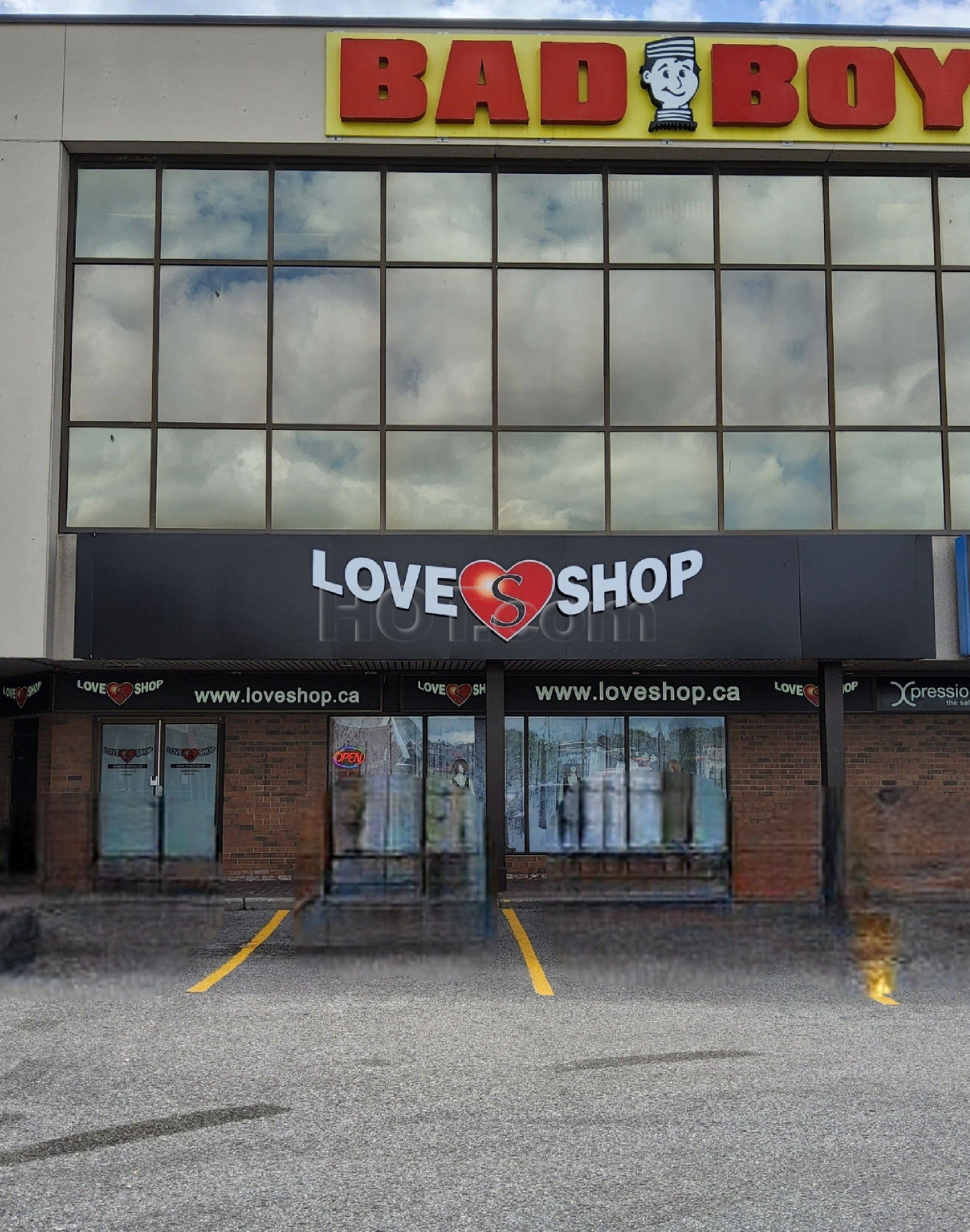 Oshawa, Ontario Love Shop