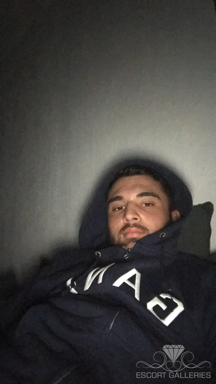 Escorts Koeln, Germany Niceguy1